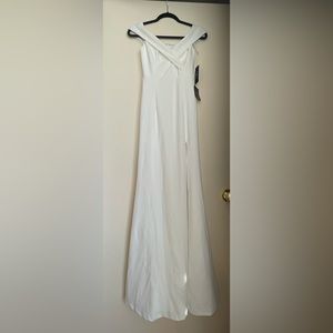 Brand new Lulus wedding dress